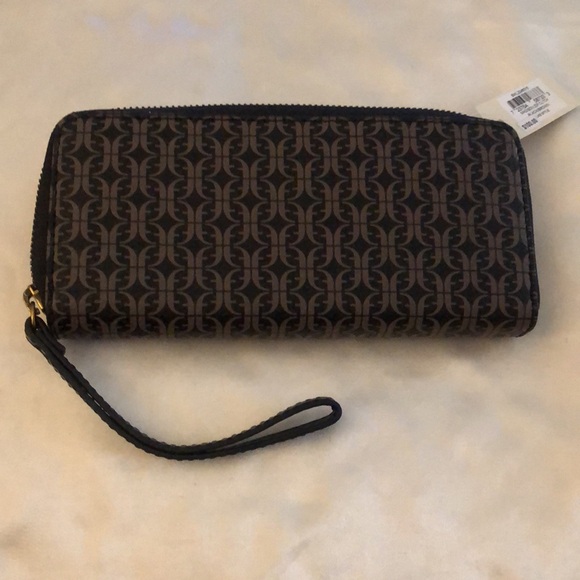Fossil Madison Zip Clutch Black Brown Faux Leather Geometric Logo Pattern NWT - Picture 7 of 16